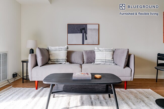 4650 Washington Blvd unit FL6-ID1050, Arlington, VA 22201 - photo 2