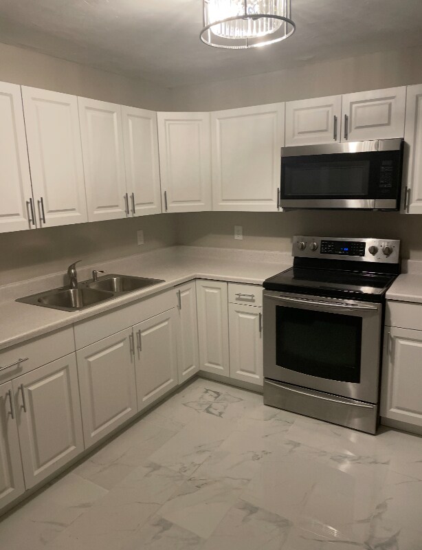 121 San Remo Blvd, North Lauderdale, FL 33068 - photo 2