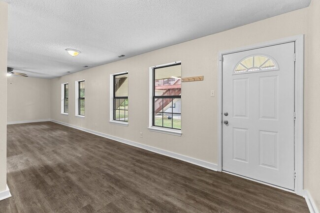 483 W Ocean View Ave unit A, Norfolk, VA 23503 - photo 6