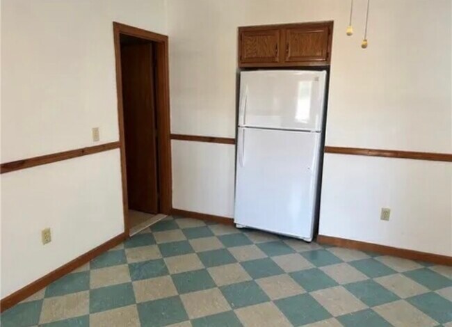 95 Oakland Ave unit . 1, Pawtucket, RI 02861 - photo 5