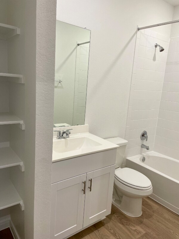 270 Yosemite Dr, Kyle, TX 78640 - photo 4