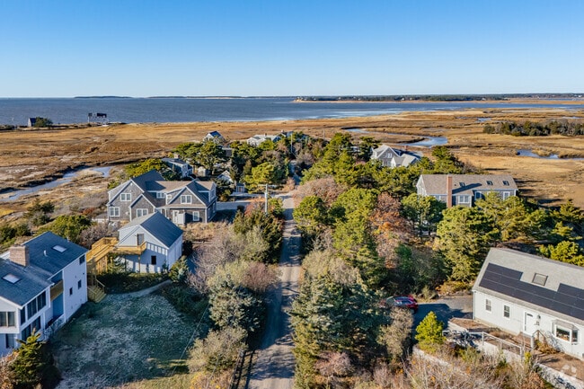 Eastham’s homes reflect the town’s rich history and welcoming atmosphere.