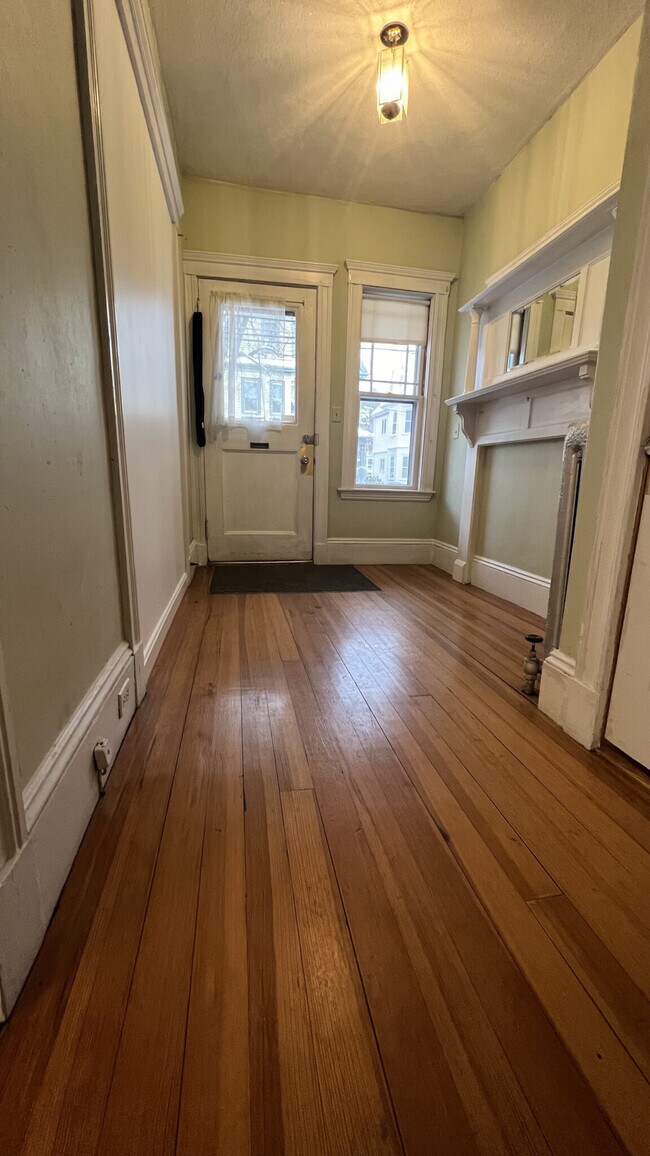 75 Pearson Rd unit 1, Somerville, MA 02144 - photo 4