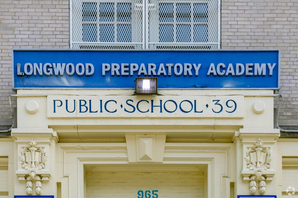 Woodstock: Bronx Middle School Success Academy educating out future leaders in Longwood.