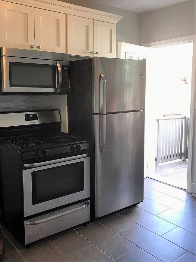 18 Chelsea St Unit 2, Boston, MA 02128