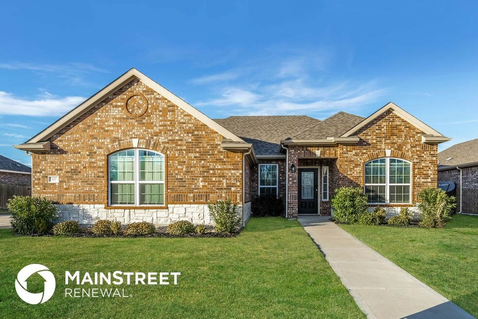 527 Shady Meadow Ln, Glenn Heights, TX 75154 - photo 1