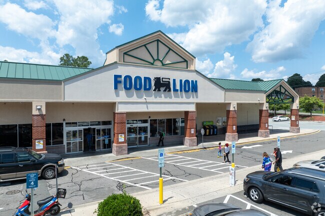 Campus Hill food lion