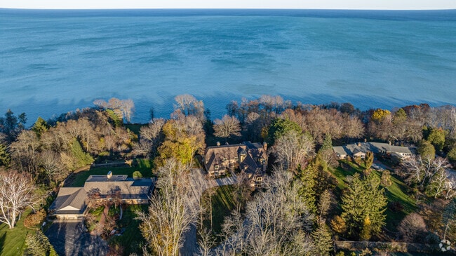 Bayside’s lakeside vistas bring a serene coastal feel to Wisconsin.