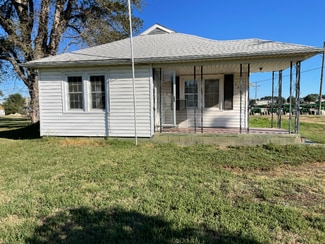 1717 E North St, Salina, KS 67401