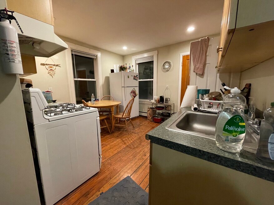 63 Pleasant St unit 64-2, Cambridge, MA 02139 - photo 1