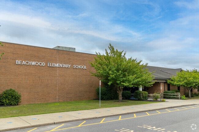 Beachwood Elementary School serves students in Beachwood, NJ.