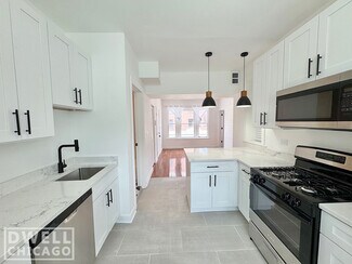 956 N Winchester Ave, Chicago, IL 60622