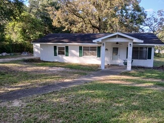 6640 Meadow Ave, Mobile, AL 36618