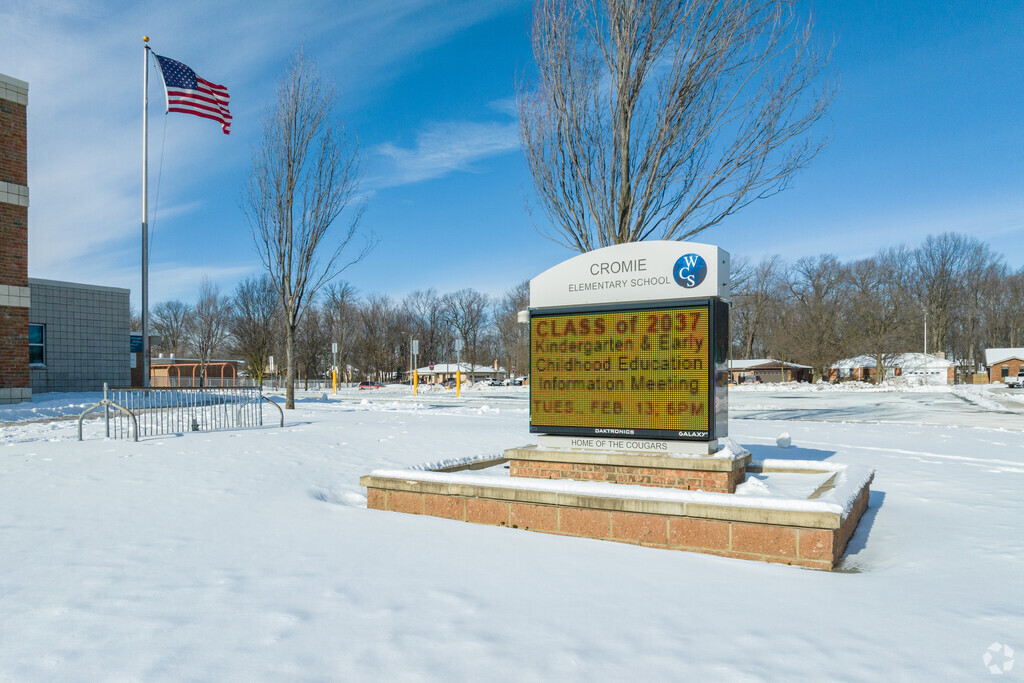 Cromie Elementary School school sign.