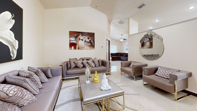 638 Lockbreeze Dr, Davenport, FL 33897 - photo 2