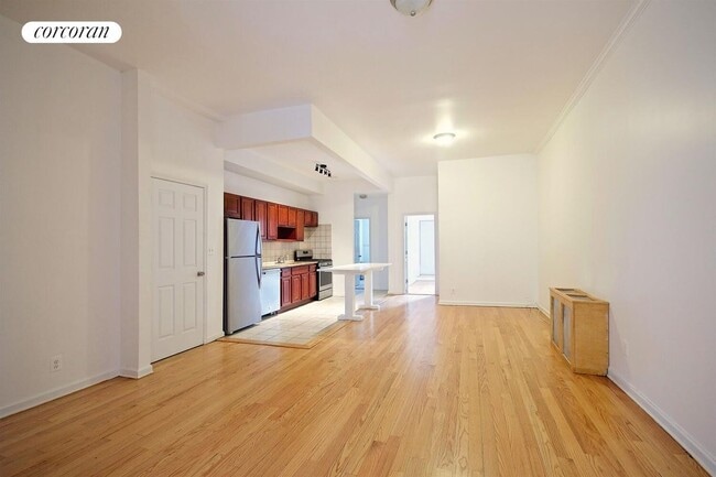 784 Halsey St, Brooklyn, NY 11233 - photo 3
