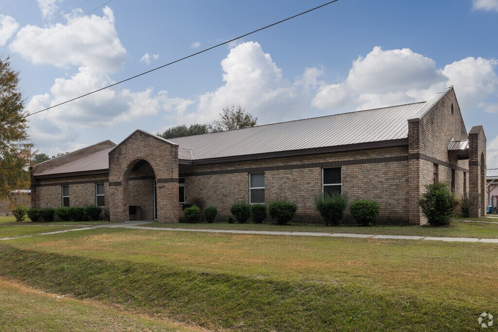 Miracle Academy Preparatory School is a private school in Saint Stephen.