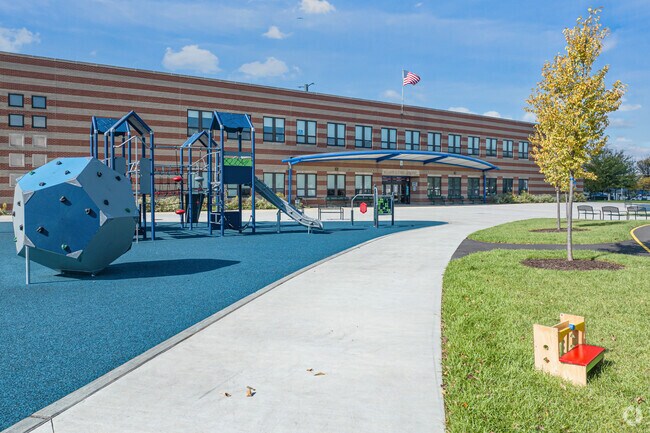 Finkl Elementary School has a student-teacher ratio of 8 to 1.