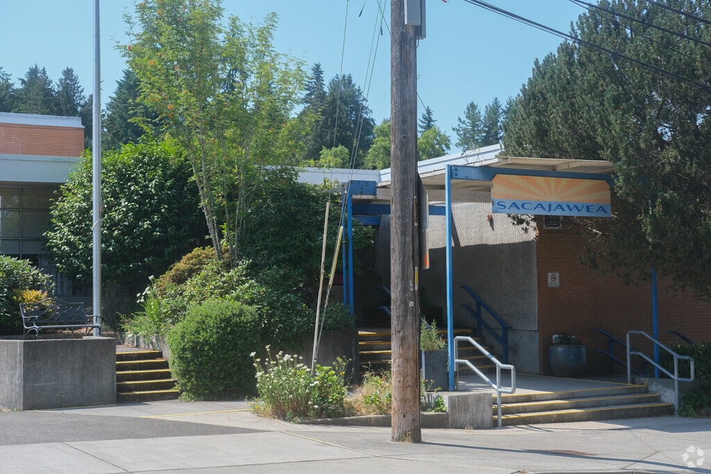 Sacajawea Elementary School is located in the Maple Leaf neighborhood of Seattle.
