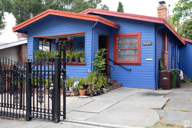 Colorful homes can be found on many of the streets of Harrington in Oakland.