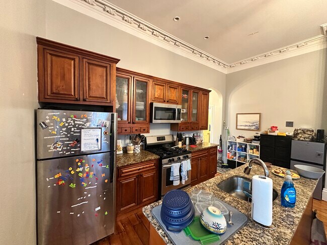 135 Hillside St unit 2, Boston, MA 02120 - photo 6