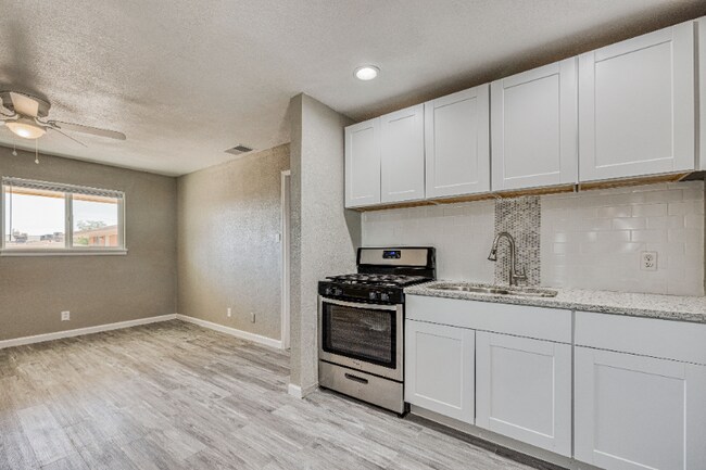 8709 Lawson St unit 4, El Paso, TX 79904 - photo 4