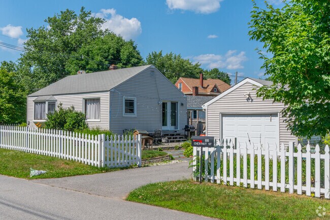 A pristine colonial ranch in Pleasantdale.
