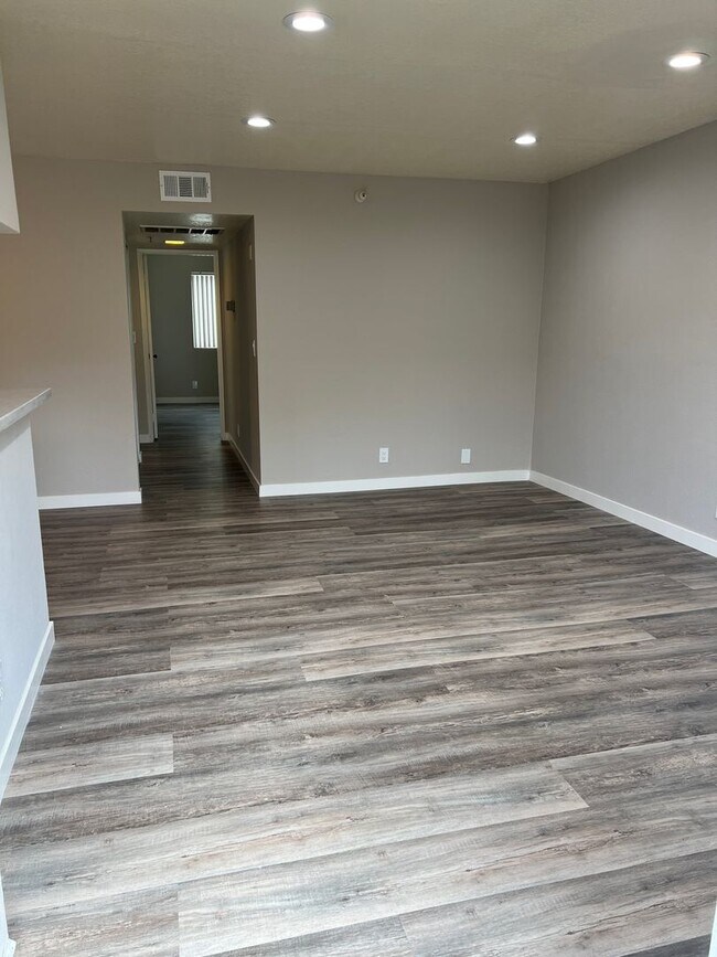 319 Concord St Unit 8, Glendale, CA 91203