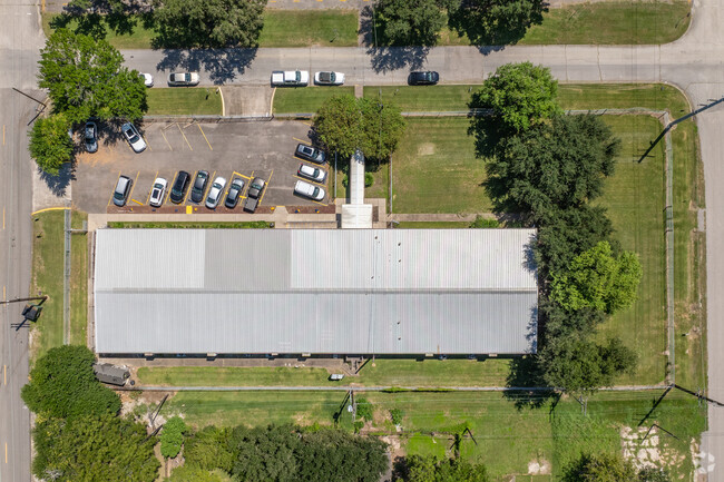 Tekoa Academy Of Accelerated Studies High School is not far from area residences.