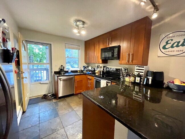 1430 Tremont St unit B, Roxbury Crossing, MA 02120 - photo 3