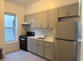 447 74th St, Brooklyn, NY 11209