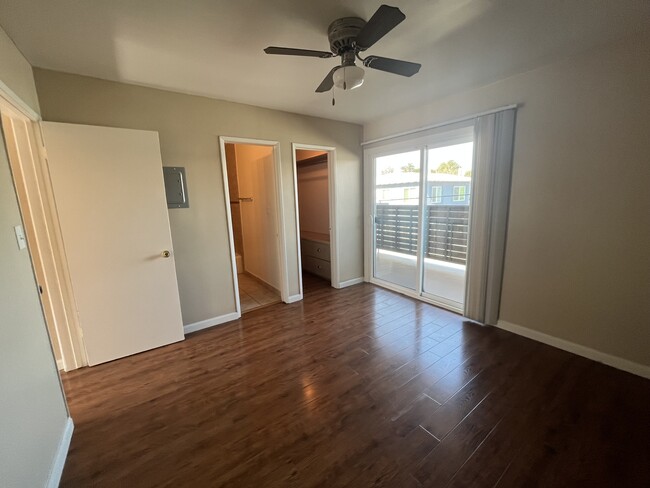 24370 Newhall Ave unit 8, Santa Clarita, CA 91321 - photo 5