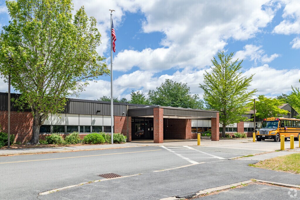 The Assawompset Elementary can serve students from the South Lakeville neighborhood.