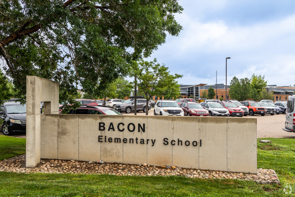 Bacon Elementary School in Fort Collins  has a student population of 420.