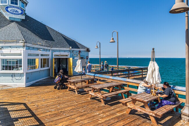 Tin Fish is Imperial Beach Pier's pièce de résistance serving fresh seafood.