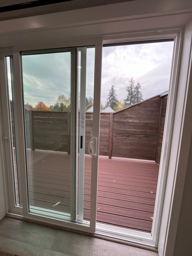 607 W 1st St, Newberg, OR 97132 - photo 5