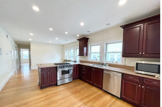 15 Sunset St unit 2, Roxbury Crossing, MA 02120 - photo 2