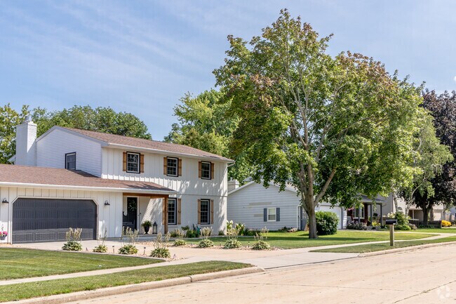 Colonial Revival homes are common in Millers Bay.