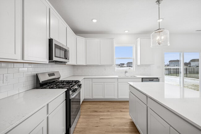 6042 Cedar Shade Way, Indianapolis, IN 46259 - photo 5