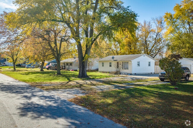 West Creek is a lightly populated region that comprises modest homes as well as grand houses.