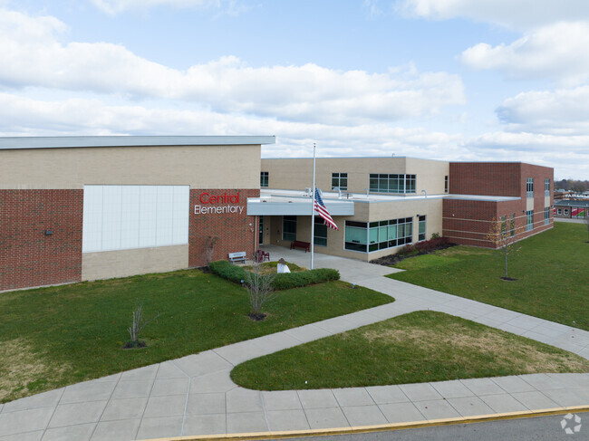 Fairfield Central Elementary School front entrance.