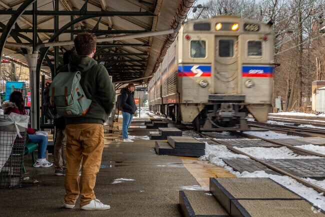 Septa regional rail service connects Bryn Mawr to Center City Philadelphia via a convenient and scenic route.