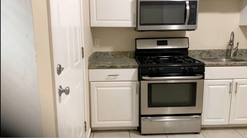 712 Shawmut Ave unit 4 2r, Roxbury, MA 02119 - photo 1