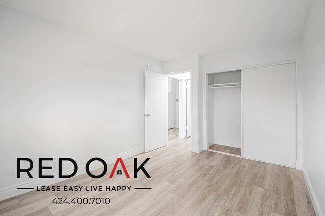 706 McDonald Ave unit 304, Los Angeles, CA 90744 - photo 3