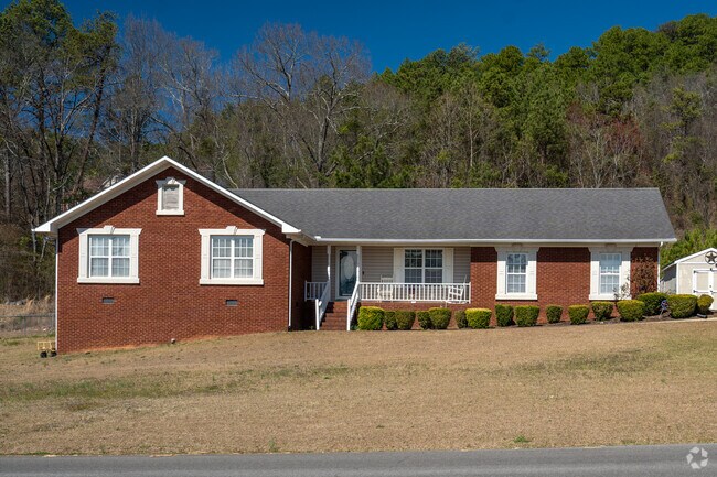 Ranch style homes are a common theme in Oxford.