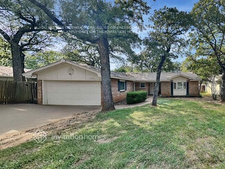 2815 Norwood Ln, Arlington, TX 76013