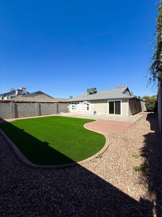 7039 S 41st St, Phoenix, AZ 85042