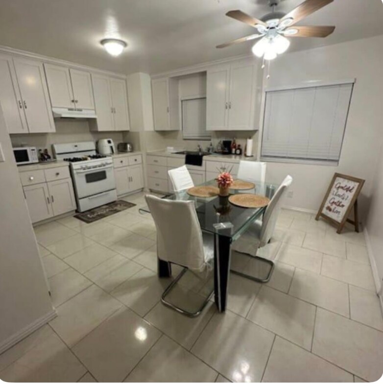 813 Comolette St, Downey, CA 90242 - photo 1