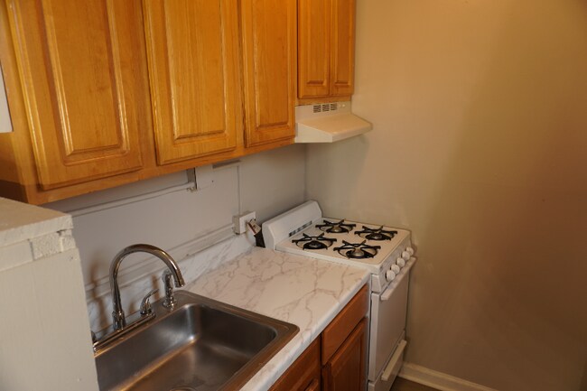 5551 Force Rd unit B, Baltimore, MD 21206 - photo 7