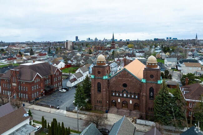 Darul Uloom Al Madania is a private school in Broadway-Fillmore.
